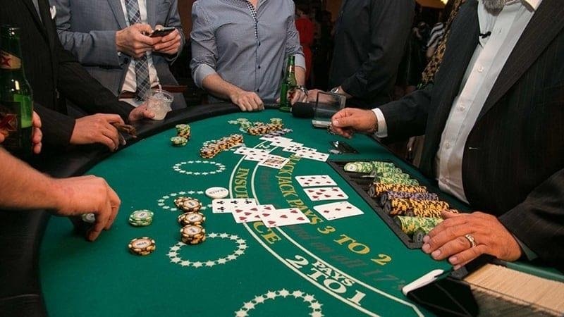 Có nên đầu tư Baccarat tại cổng game Gemwin? Thông tin thú vị